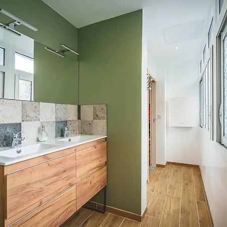 Holiday home The House Of Celeste *